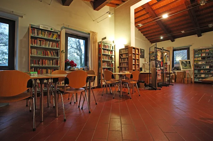 Sala interna biblioteca comunale
